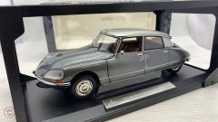 1:18 1973 Citroen  DS23