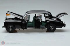 1:18 Norev 1955 Mercedes Benz 300 W186 Konrad Adenauer