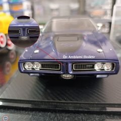 KUSURLU 1:18 AutoWorld 1971 Dodge Charger RT (MCACN)