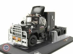 1:43 IXO 1966 Mack R-Series with rear cabin