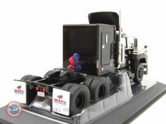 1:43 IXO 1966 Mack R-Series with rear cabin