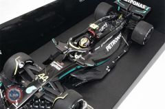 1:18 Minichamps 2023 Mercedes Benz AMG  #44 PETRONAS FORMULA ONE TEAM F1 W14 - LEWIS HAMILTON