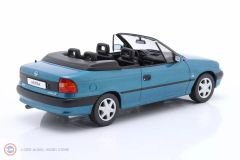 1:24 WhiteBox 1994 Opel Astra F Cabrio