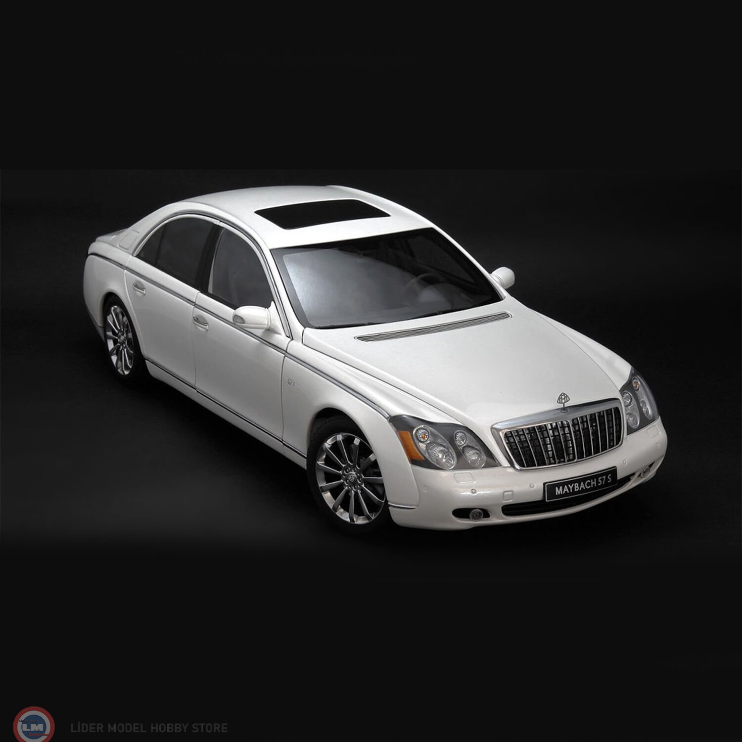 1:18 Autoart Maybach W240 SWB 57S V12 2005