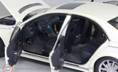 1:18 Autoart Maybach W240 SWB 57S V12 2005