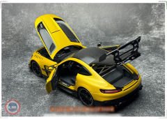 1:18 2021 Mercedes Benz AMG GT Black Series Solar Beam