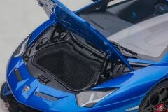 1:18 2019 Lamborghini Aventador SVJ (Blu Nethuns)