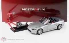 1:18 Motorhelix 2000 Honda S2000 (AP2) SPIDER WITH ENGINE AND Crane ACCESSORIES
