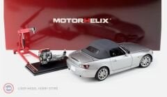 1:18 Motorhelix 2000 Honda S2000 (AP2) SPIDER WITH ENGINE AND Crane ACCESSORIES