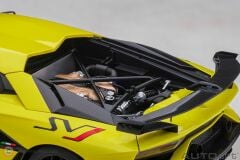 1:18 2019 Lamborghini Aventador SVJ (Giallo Tenerife)