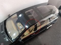 KUSURLU 1:18 Minichamps 2005 Mercedes Benz R Class W251 Obsidian Black