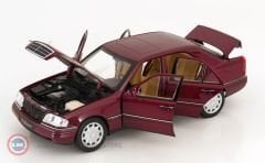 1:18 1993 Mercedes Benz C-Klasse W202 Limousine