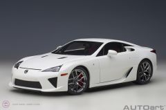 1:18 2010 Lexus LFA Beyaz