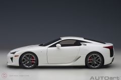 1:18 2010 Lexus LFA Beyaz