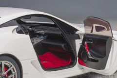 1:18 2010 Lexus LFA Beyaz