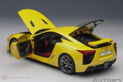 1:18 2010 Lexus LFA Sarı