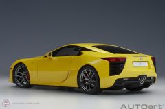 1:18 2010 Lexus LFA Sarı