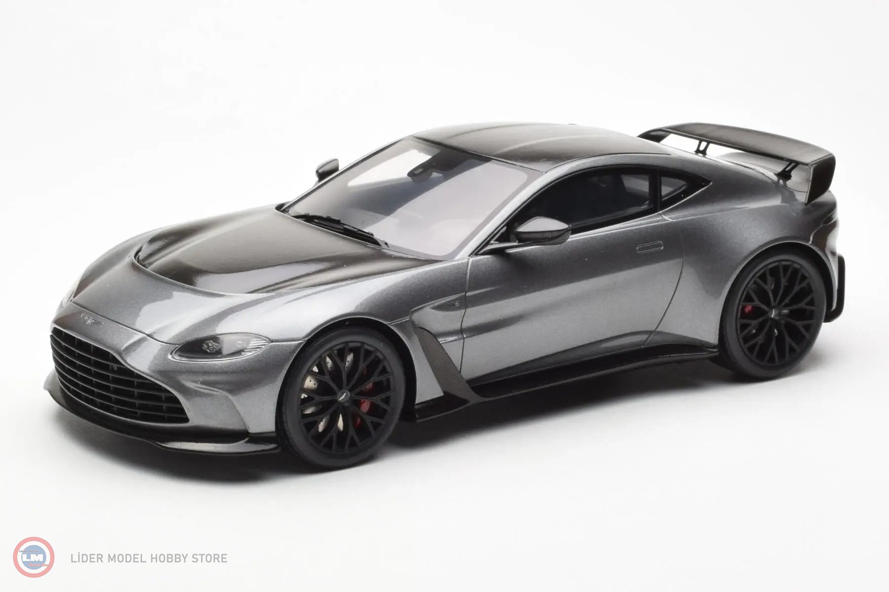 1:18 GT Spirit 2023 ASTON MARTIN V12 VANTAGE MAGNETIC SILVER