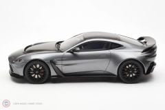 1:18 GT Spirit 2023 ASTON MARTIN V12 VANTAGE MAGNETIC SILVER