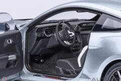 1:18 Autoart 2023 Ford Mustang Shelby GT500 - Iconic Silver