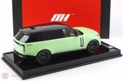 1:18 Motorhelix 2022 Range Rover SV AUTOBIOGRAPHY - Premium Genesis Extended