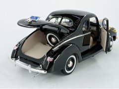 1:18 1940 Ford Deluxe
