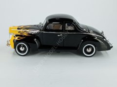 1:18 1940 Ford Deluxe