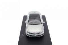 1:43 2015 Volkswagen Passat B8 Limousine Highline