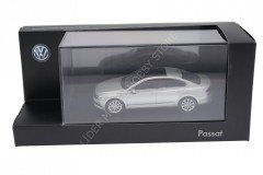 1:43 2015 Volkswagen Passat B8 Limousine Highline