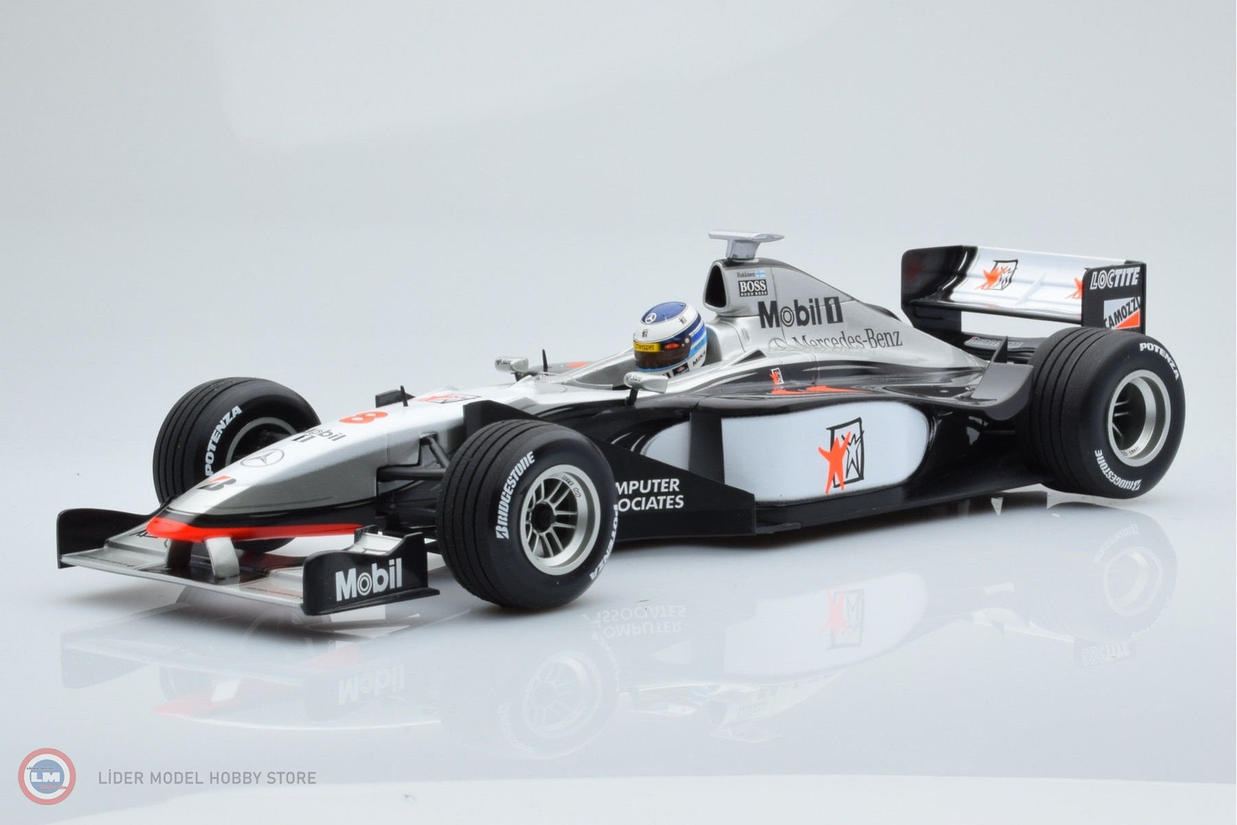 1:18 Minichamps 1998 McLaren Mercedes MP413 #8 Mika Hakkinen World Champion Formula 1