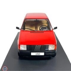 1:24 WhiteBox 1983 Fiat Uno