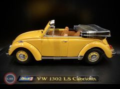 1:18 Revell 1970 Volkswagen Beetle 1302 LS Cabriolet