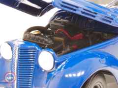1:18 1952 Renault Juvaquatre Break Michelin