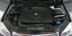 1:18 Autoart  2007 Mercedes Benz C Class Elegance