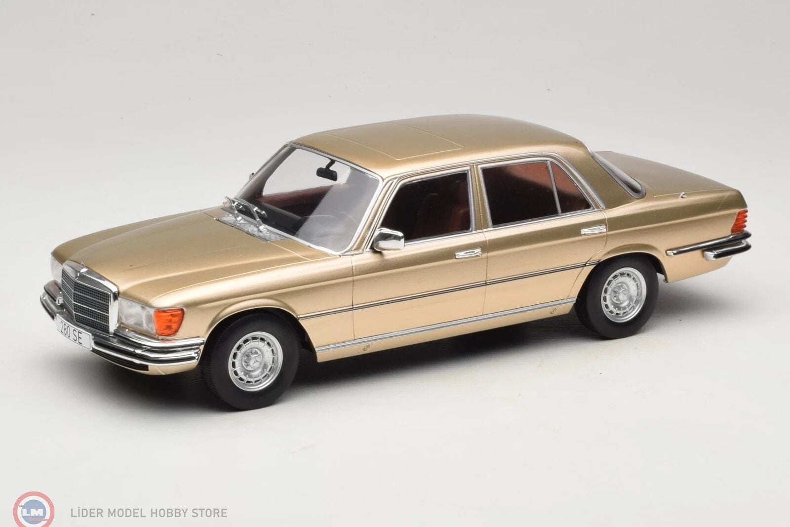 1:18 MCG 1972 Mercedes Benz S-Class 280 SE (W116)