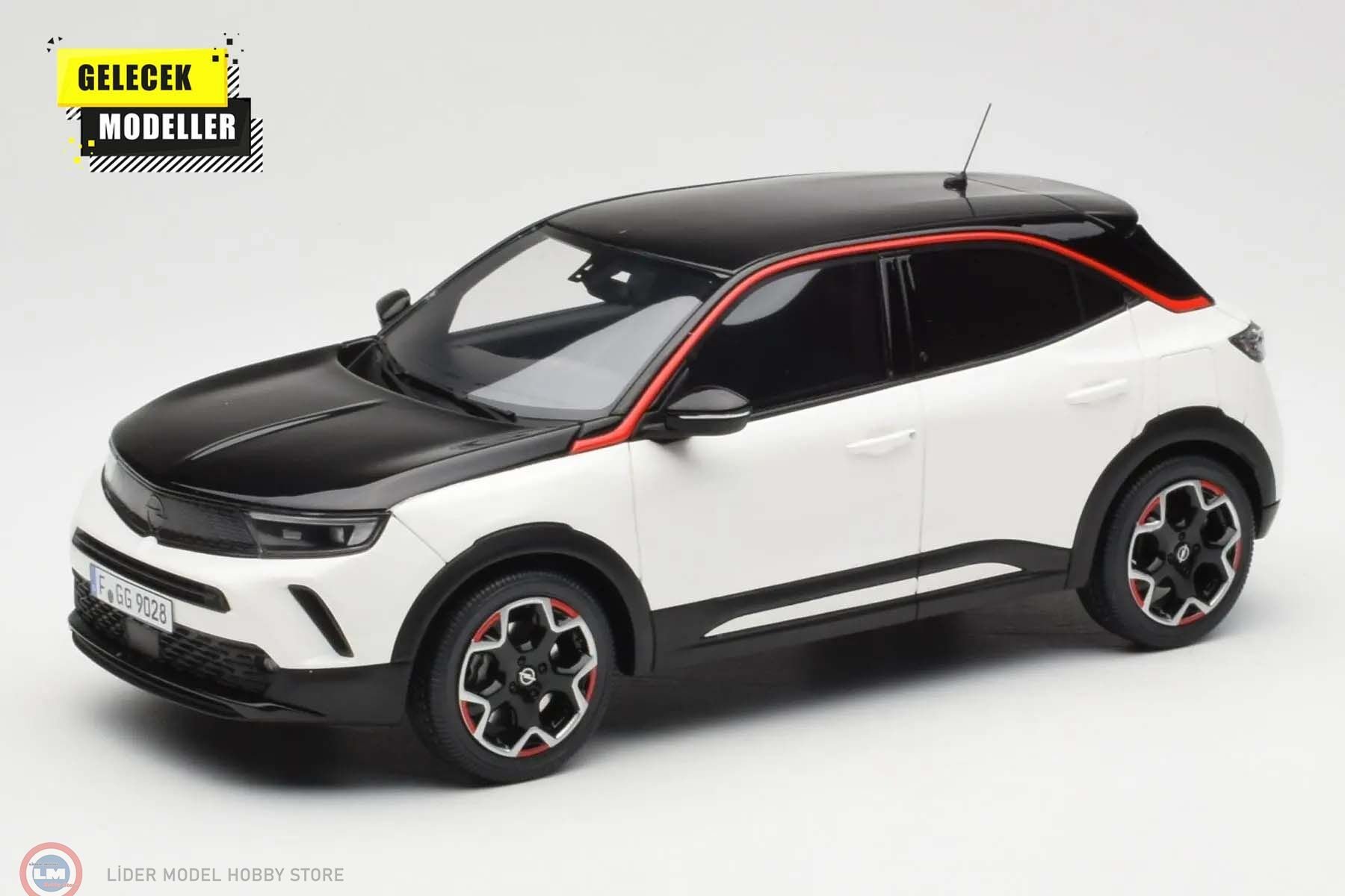 1:18 OTTO 2021 Opel Mokka-E GS Line G20 Jade White