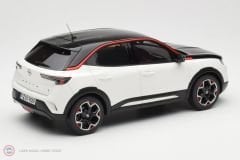1:18 OTTO 2021 Opel Mokka-E GS Line G20 Jade White