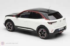 1:18 OTTO 2021 Opel Mokka-E GS Line G20 Jade White
