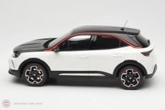 1:18 OTTO 2021 Opel Mokka-E GS Line G20 Jade White