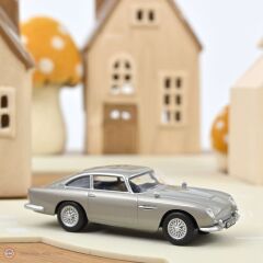 1:43 Norev 270523 1963 Aston Martin DB5 Silver Birch Jet Car