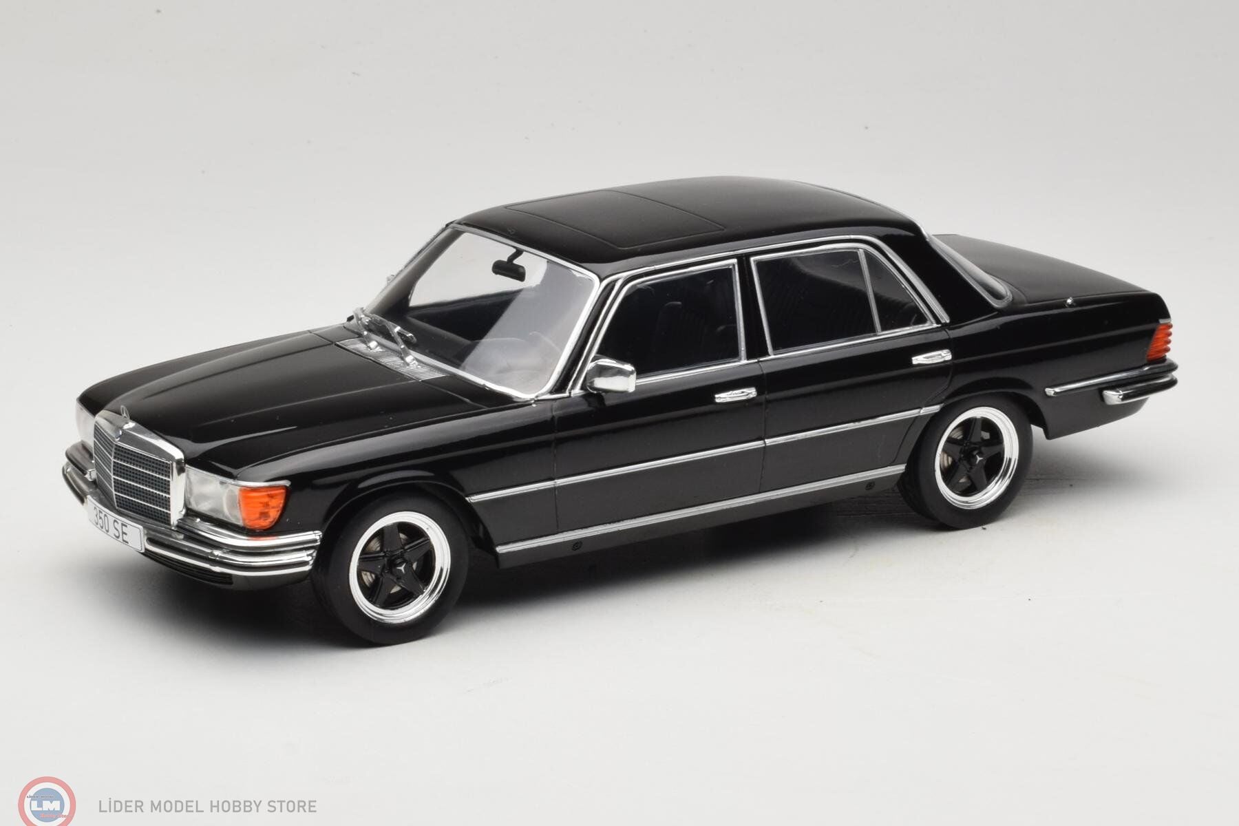 1:18 MCG 1972 Mercedes Benz S-Class 350 SE (W116)