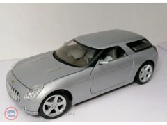 1:18 Road Signature 2004 Chevrolet  Nomad Concept