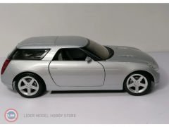1:18 Road Signature 2004 Chevrolet  Nomad Concept