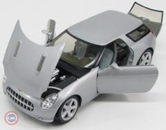 1:18 Road Signature 2004 Chevrolet  Nomad Concept