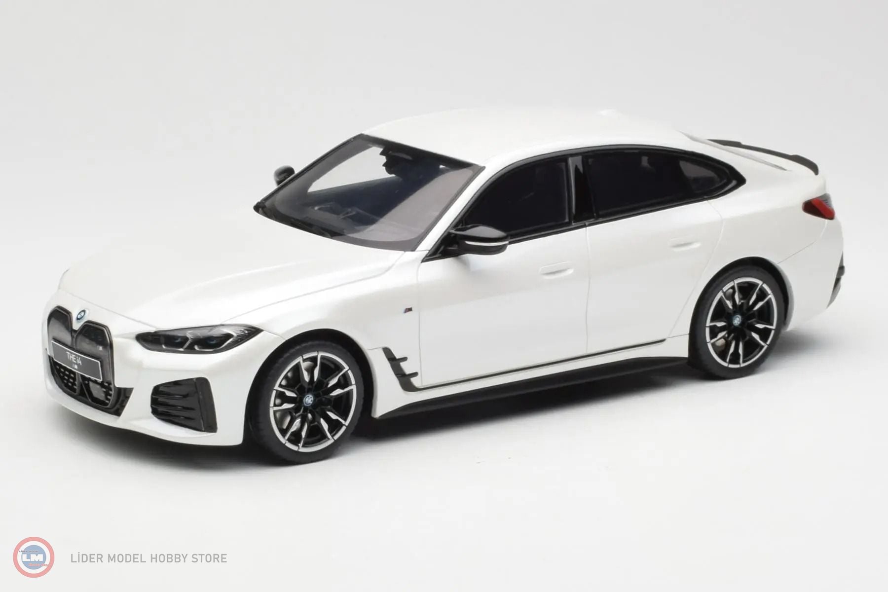 1:18 OTTO 2021 BMW i4 M50 Mineral C6A