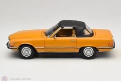 1:18 Norev 1975 Mercedes Benz 450 SL R107  - Cayenne orange