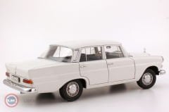 1:18 Norev 1965 Mercedes Benz 200 W110