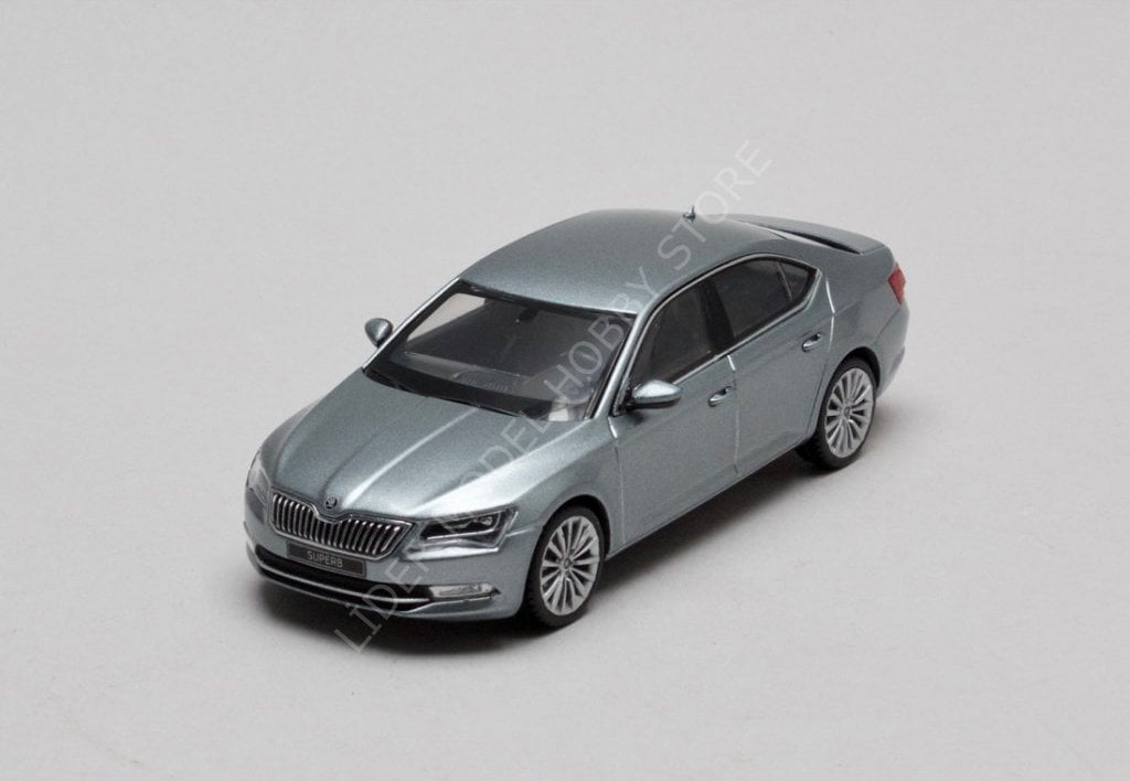 1:43 2013 Skoda Superb