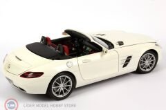 KUSURLU 1:18 Minichamps 2011 Mercedes Benz SLS AMG Roadster R197