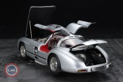 1:18 CMC 1955 Mercedes Benz 300 SLR W196 Uhlenhaut Coupe